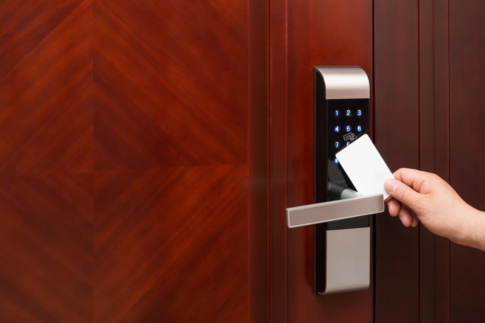 Electronic door lock with key card access control system